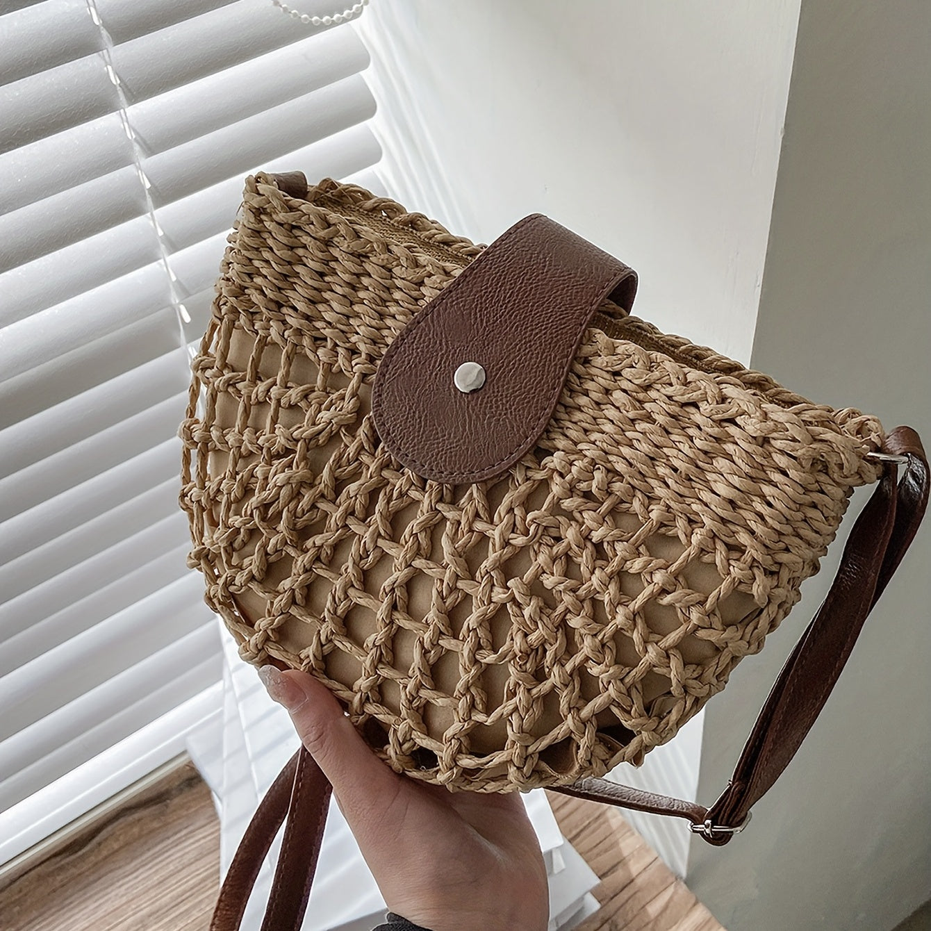 Women's Minimalist Crossbody Bag - Trendy Straw Shoulder All-Match Beach Bag